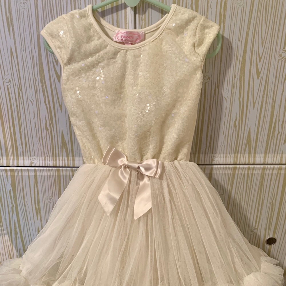 Girls dress